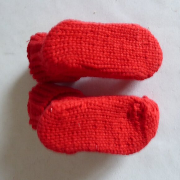 INFANT BABY CHRISTMAS ELF RED KNIT BOOTIES SLIPPERS SOCKS SHOES (NEW) NEVER WORN - Picture 10 of 10